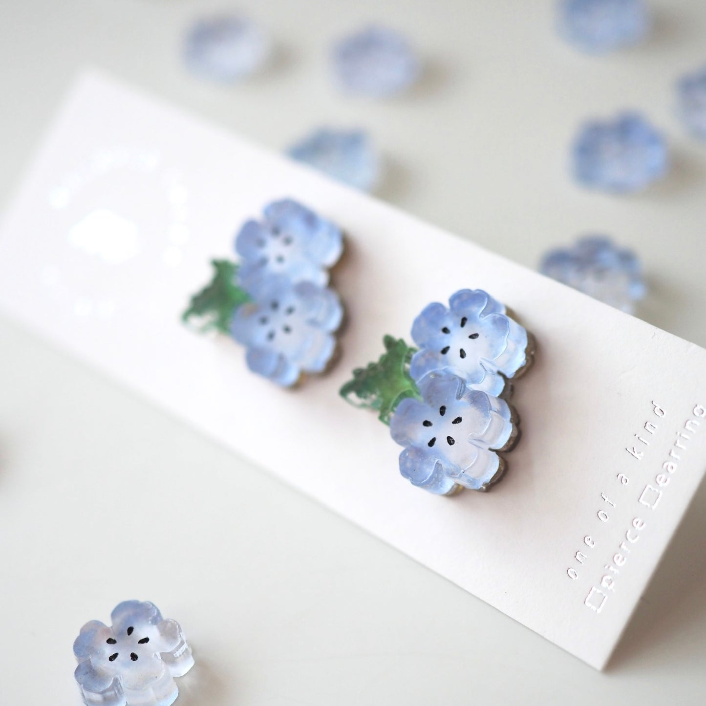 Nemophila:Triple