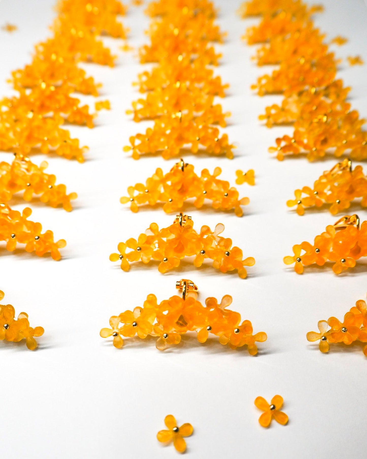 Osmanthus:Ear cuff